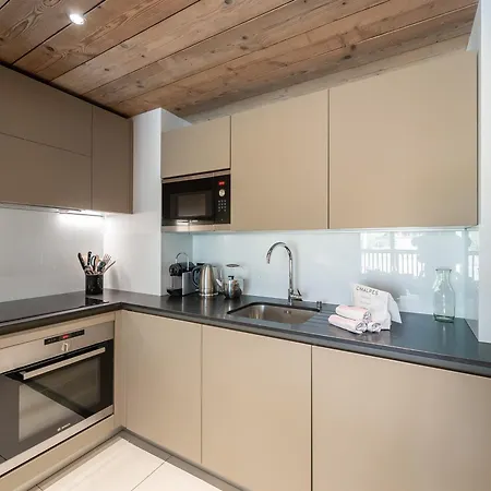 Familial Au Coeur De Meribel, Proche Pistes Avec Balcon Et Parking - Fr-1-565-100 *
